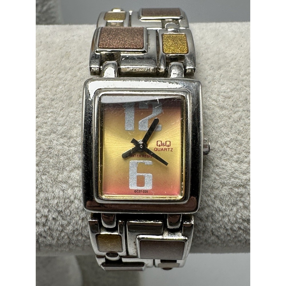 Q&Q GC27-225 Ladies Tank Enamel Watch New Battery 19MM‎ 6.75"